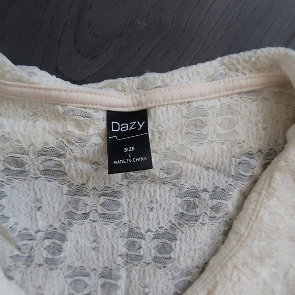 Cream ruffled blouse - Picture 2 of 5